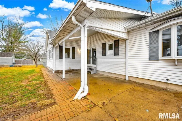 $240,000 | 6213 North Saint Marys Road, Peoria, IL 61614