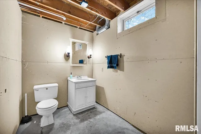 $240,000 | 6213 North Saint Marys Road, Peoria, IL 61614