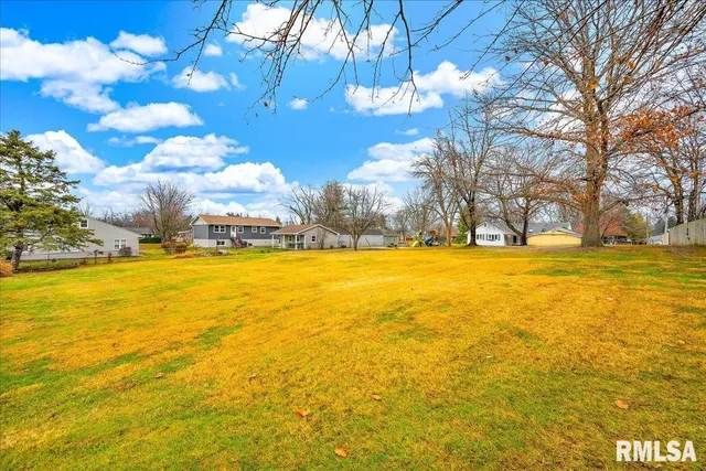 $240,000 | 6213 North Saint Marys Road, Peoria, IL 61614