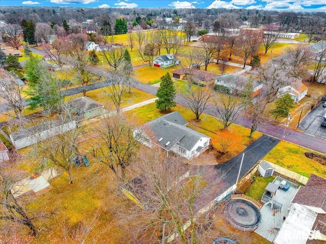 $240,000 | 6213 North Saint Marys Road, Peoria, IL 61614