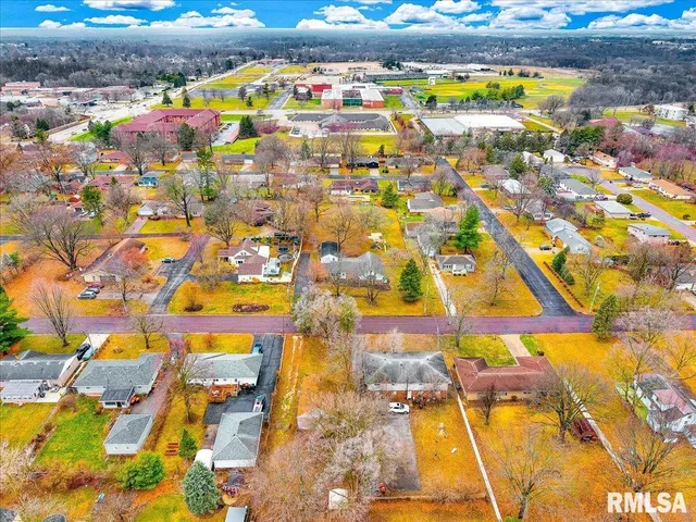 $240,000 | 6213 North Saint Marys Road, Peoria, IL 61614