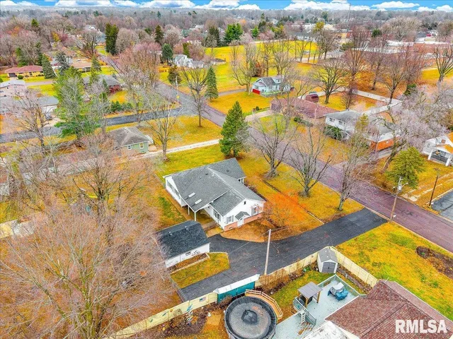 $250,000 | 6213 North Saint Marys Road, Peoria, IL 61614