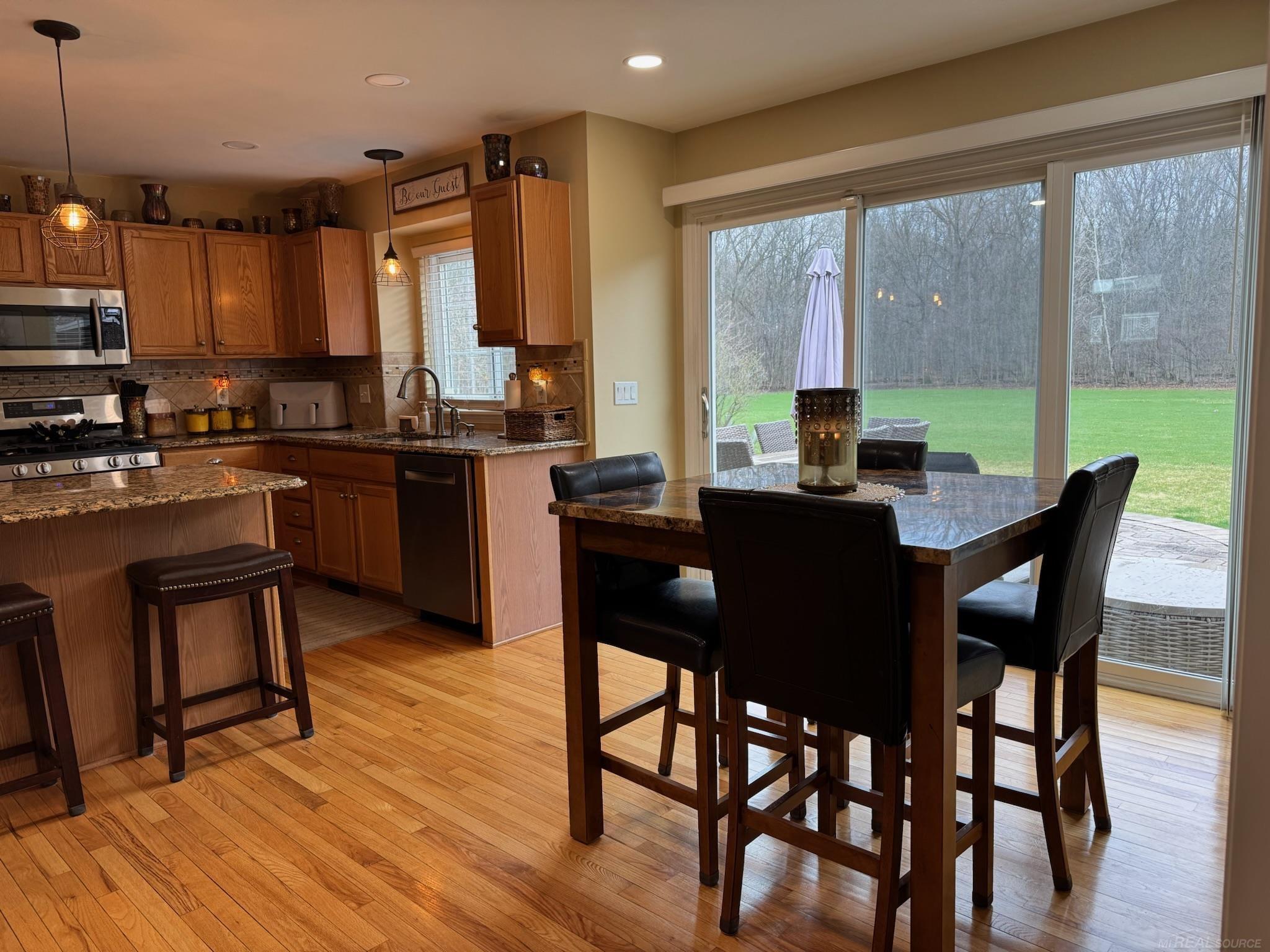 48805 Rockefeller Drive Canton, MI 48188 - Photo 13 of 69