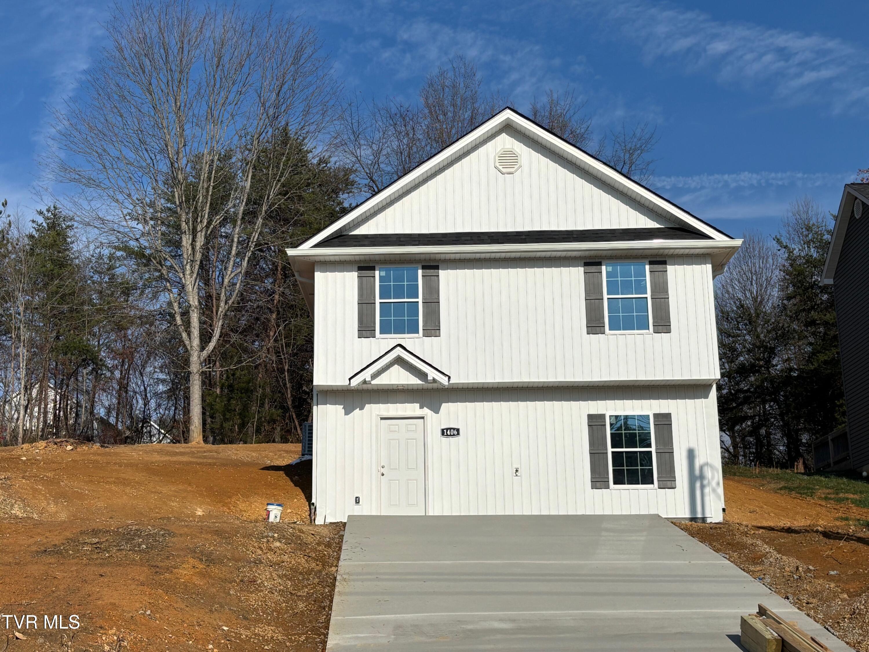 1406 Indian Ridge Road Johnson City, TN 37604 - Photo 2 of 20 IMG_2706