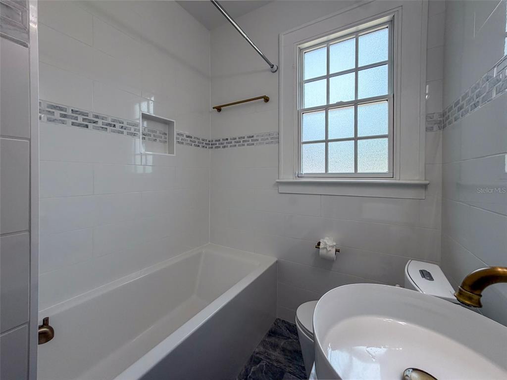 417 Southwest 10th Street Gainesville, FL 32601 - Photo 19 of 50