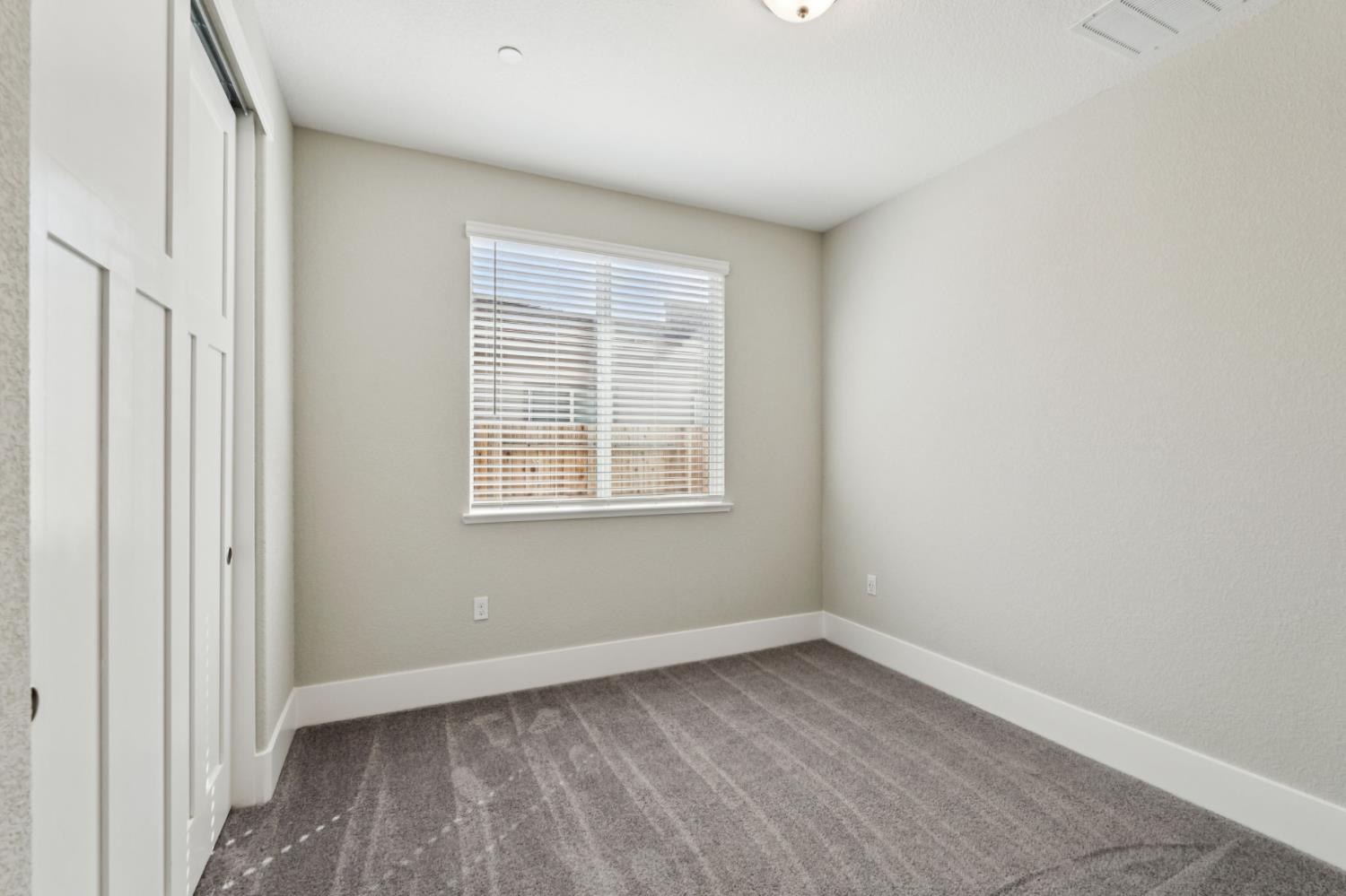 3031 Pocosol Way Rancho Cordova, CA 95742 - Photo 29 of 47 an empty room with a window