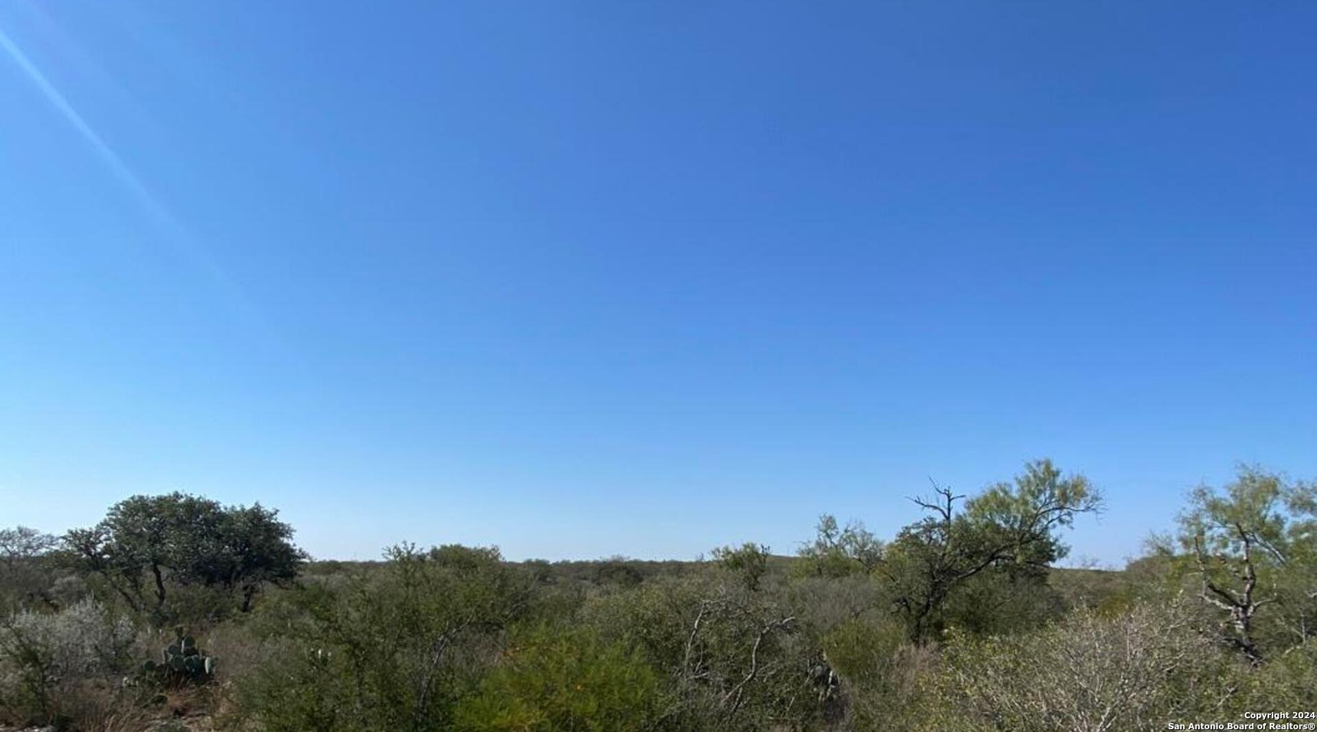 227 Legend Hills Uvalde, TX 78801 - Photo 2 of 6 a view of a sky