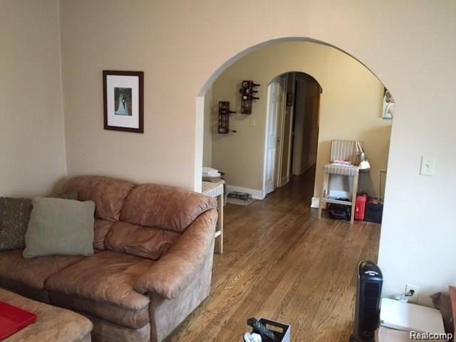 526 East Eleven Mile Road Royal Oak, MI 48067 - Photo 4 of 11