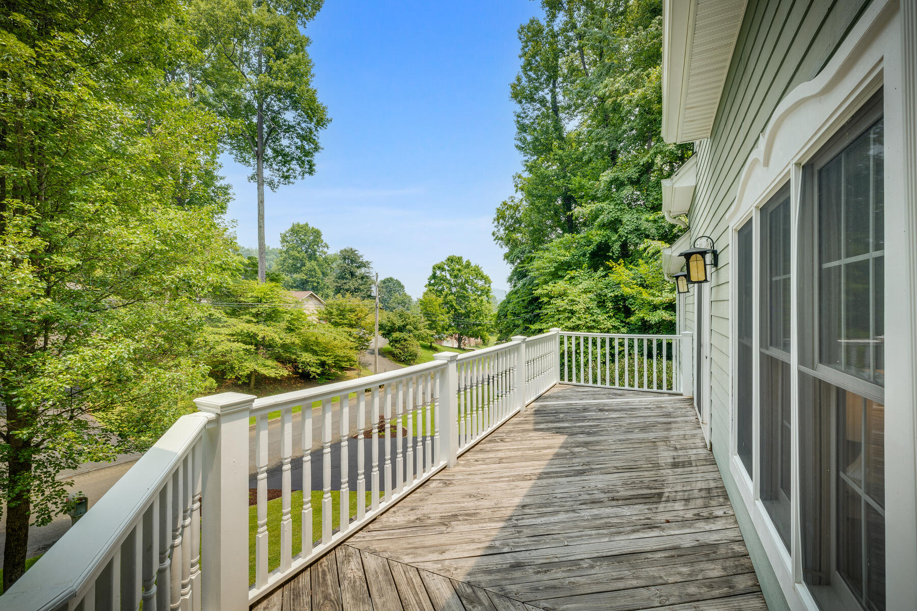 111 Hidden Valley Road Johnson City, TN 37601 - Photo 4 of 50 004