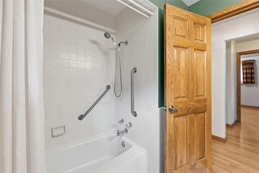 721 Whitestown Road Butler, PA 16001 - Photo 20 of 38