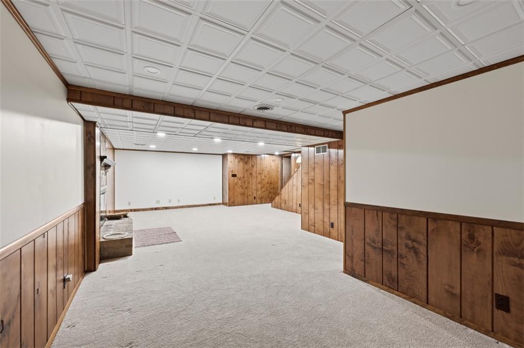 721 Whitestown Road Butler, PA 16001 - Photo 23 of 38