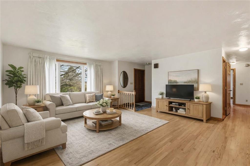 721 Whitestown Road Butler, PA 16001 - Photo 3 of 38