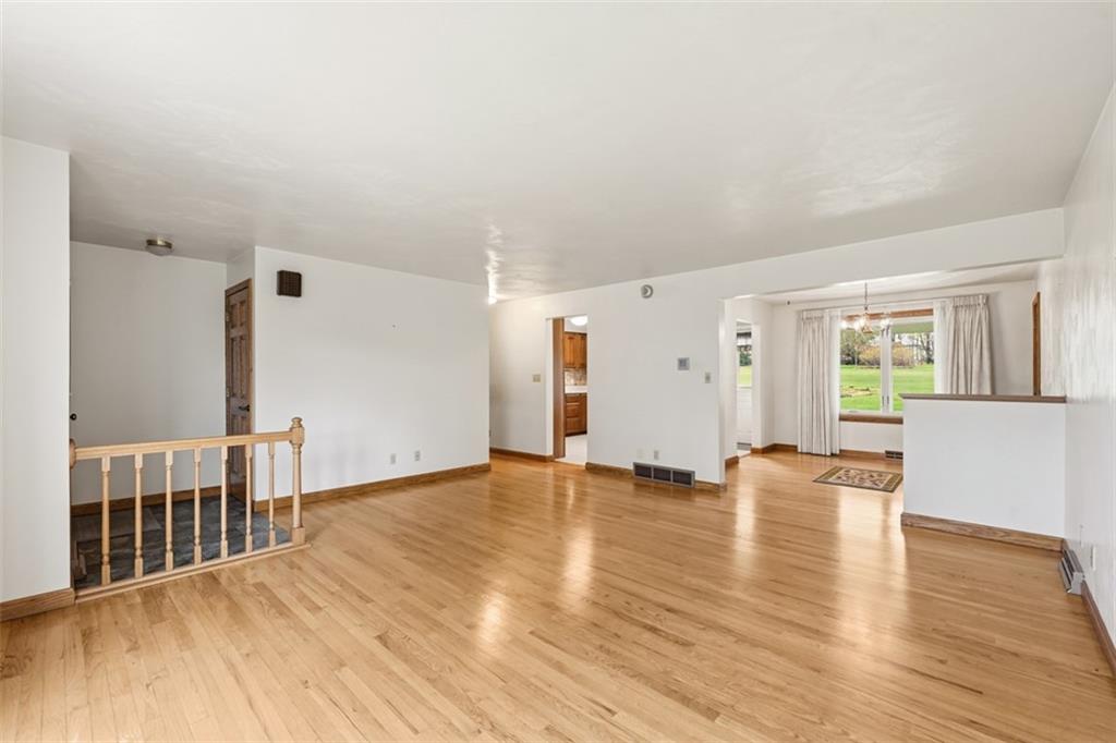 721 Whitestown Road Butler, PA 16001 - Photo 5 of 38