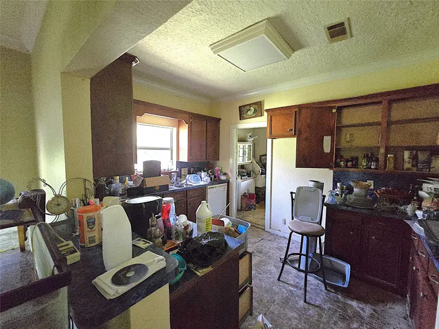 $99,999 | 2101 West Houston Street, Jasper, TX 75951