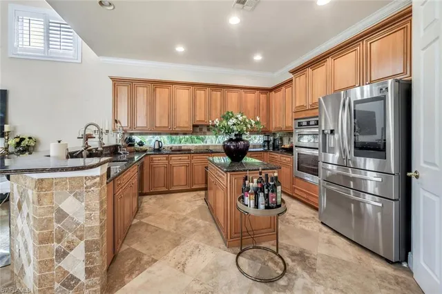 $1,690,000 | 5011 Cerromar Drive, Naples, FL 34112