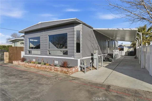 $159,900 | 3157 East Avenue I, Unit F11, Lancaster, CA 93535