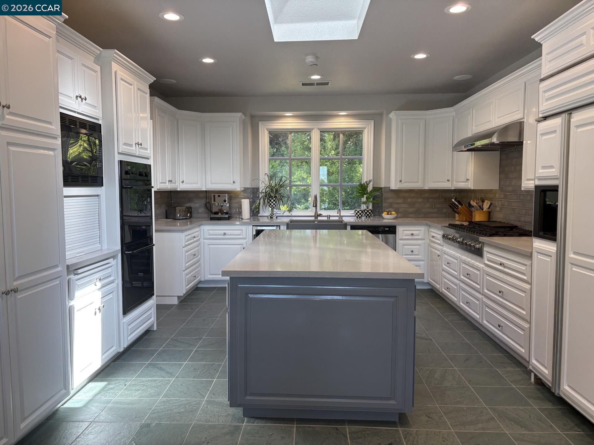 39 Orinda View Road Orinda, CA 94563 - Photo 11 of 13