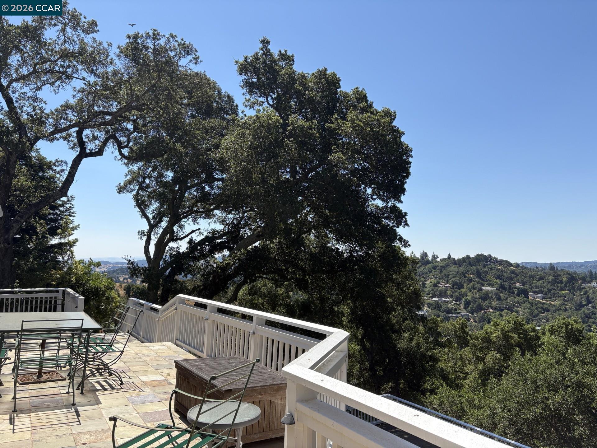 39 Orinda View Road Orinda, CA 94563 - Photo 8 of 13