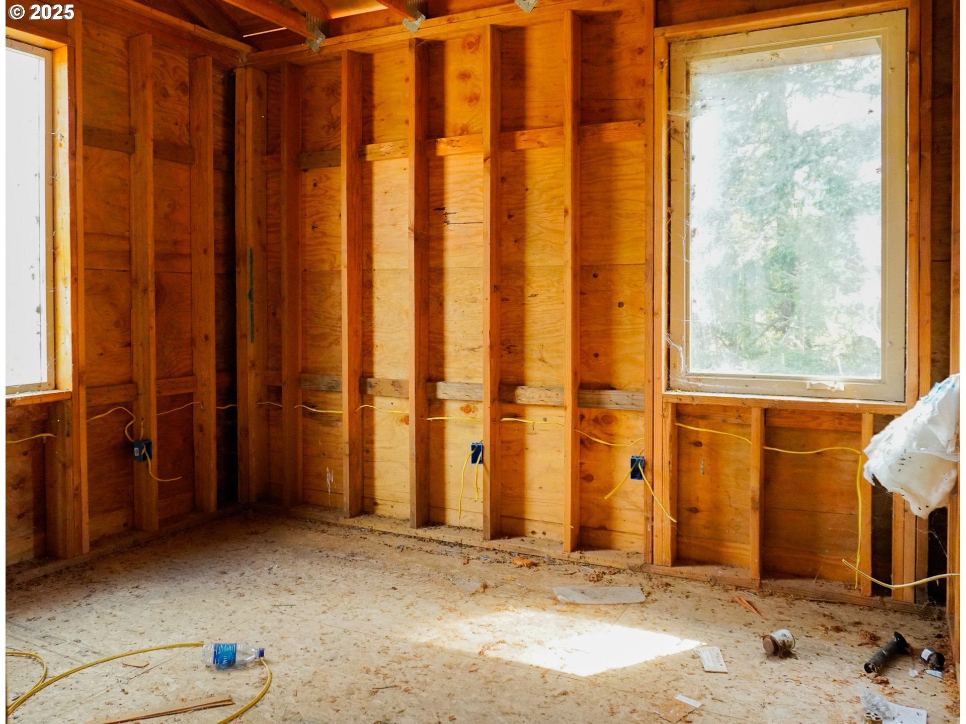 815 E Avenue Powers, OR 97466 - Photo 13 of 23