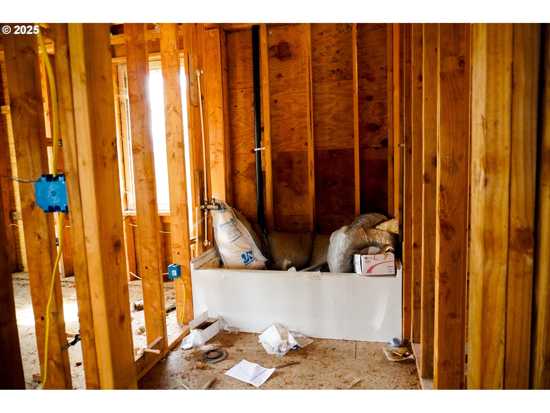 815 E Avenue Powers, OR 97466 - Photo 16 of 23