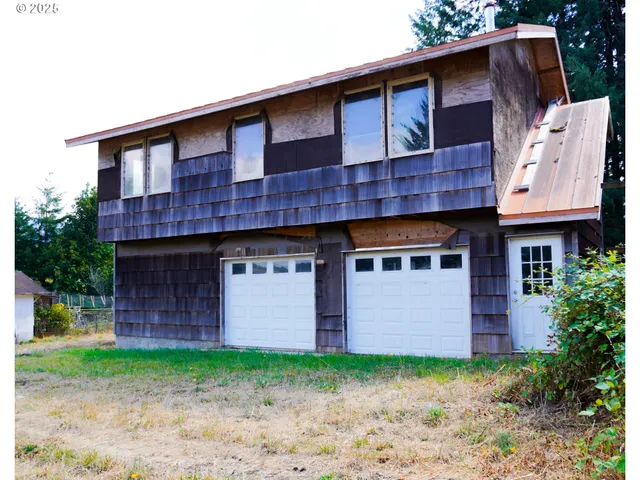 $100,000 | 815 E Avenue, Powers, OR 97466