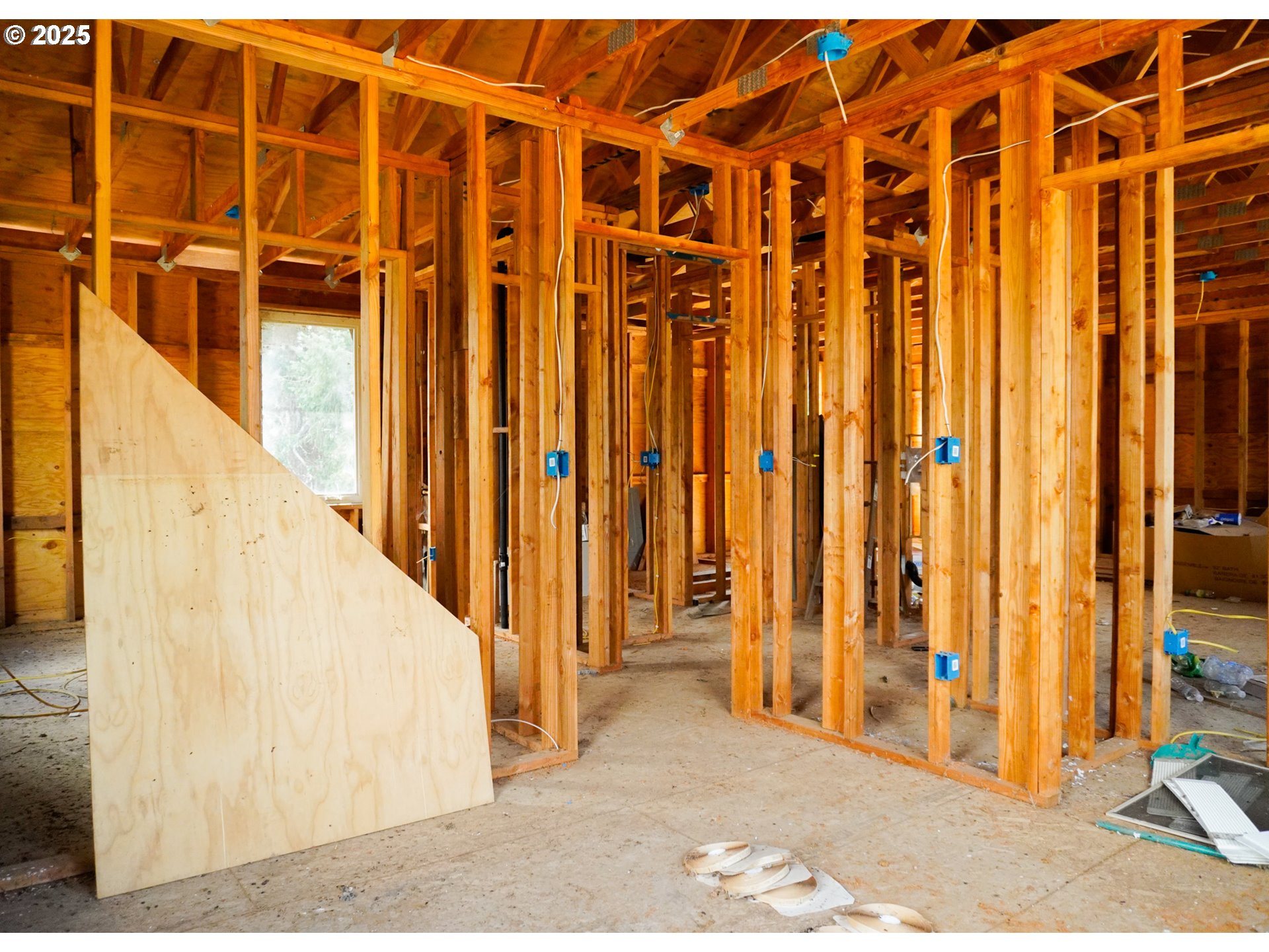 815 E Avenue Powers, OR 97466 - Photo 10 of 23