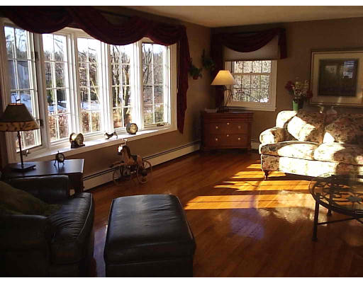 14 Fox Hill Road Shrewsbury, MA 01545 - Photo 12 of 29 Gallery Image 12