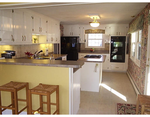 14 Fox Hill Road Shrewsbury, MA 01545 - Photo 6 of 29 Gallery Image 6