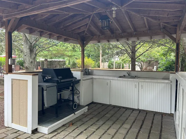 $2,000 | 19 Rolling Acres Lane, Falmouth, MA 02536