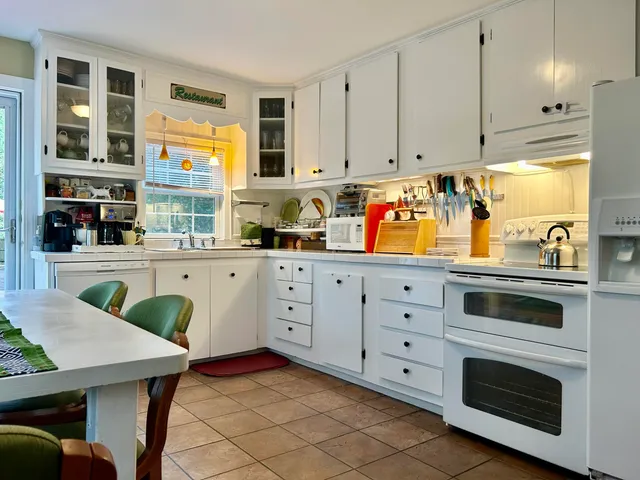 $2,000 | 19 Rolling Acres Lane, Falmouth, MA 02536