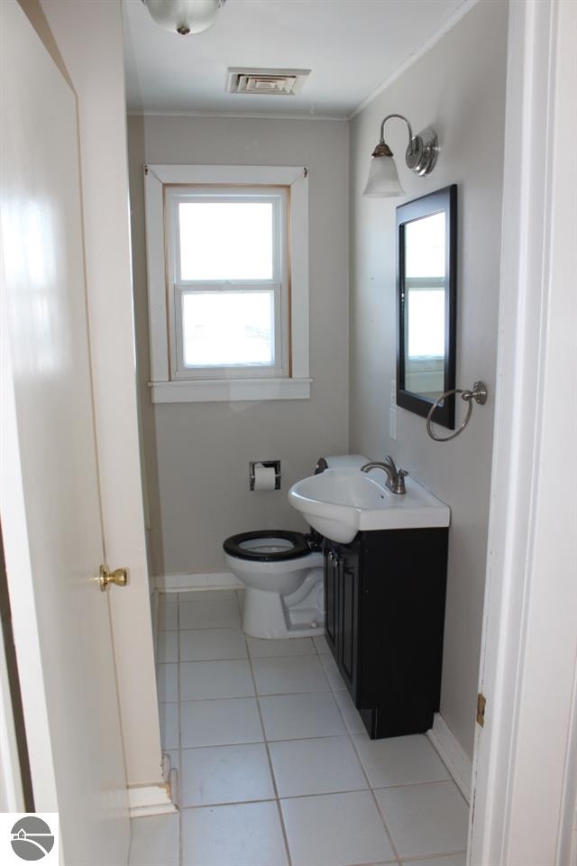 949 East Remus Road Mount Pleasant, MI 48858 - Photo 10 of 16 1795320-9.JPG