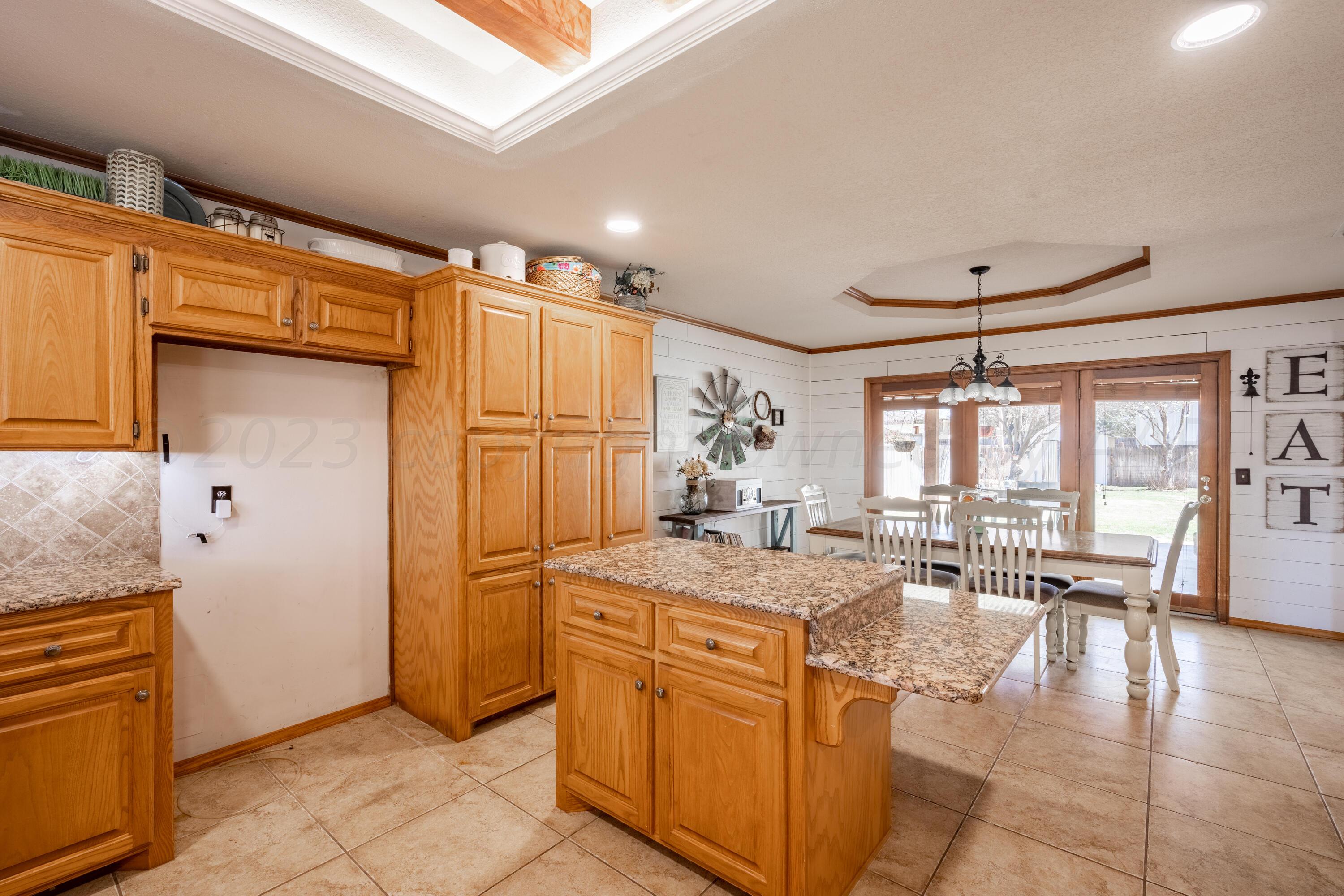 7023 Hatton Road Amarillo, TX 79110 - Photo 12 of 38 Kitchen 2