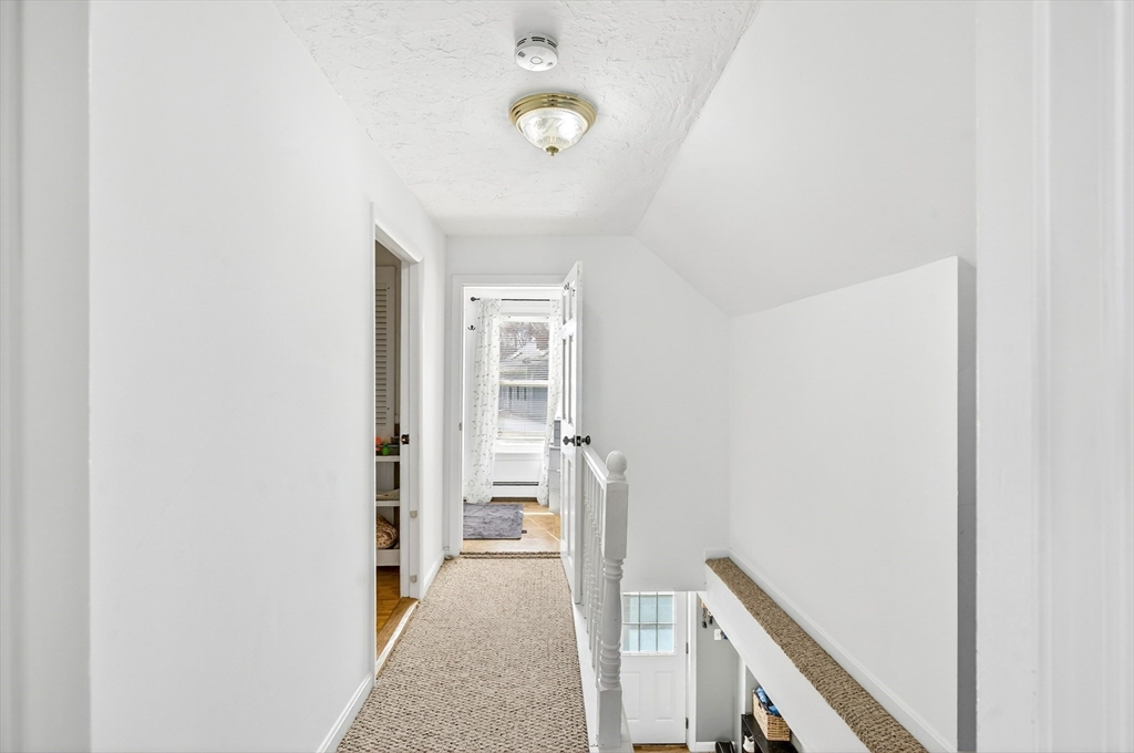 166 High Street Gardner, MA 01440 - Photo 16 of 31