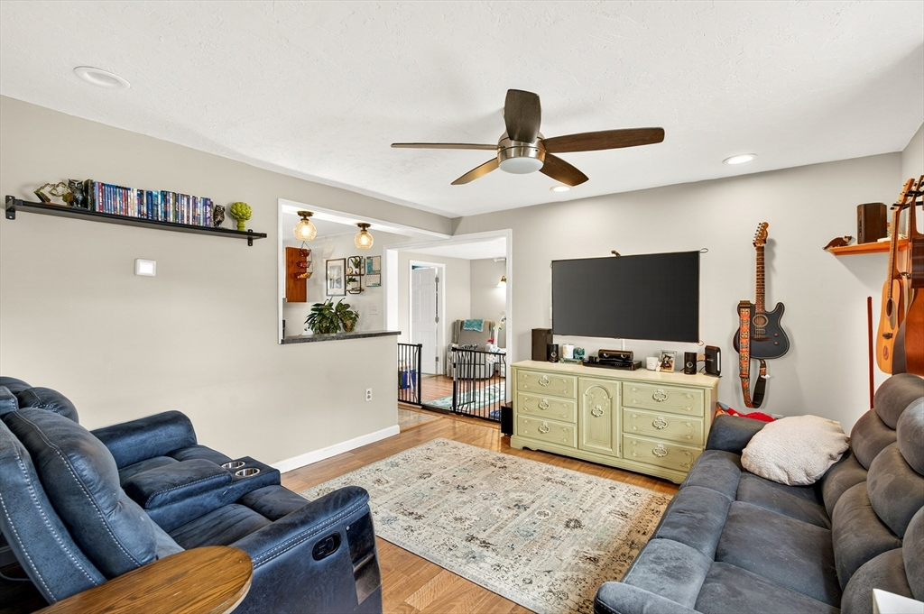 166 High Street Gardner, MA 01440 - Photo 2 of 31