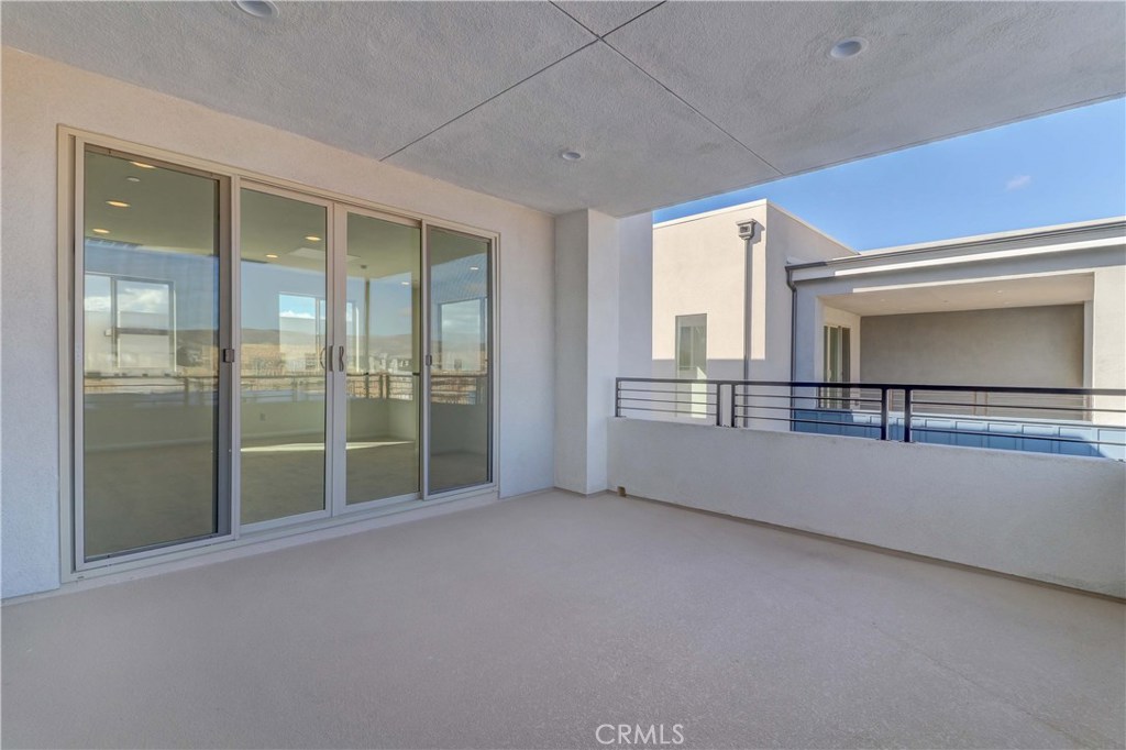 130 Spectacle Irvine, CA 92618 - Photo 25 of 38 a view of empty room with window