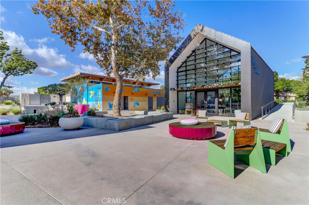 130 Spectacle Irvine, CA 92618 - Photo 29 of 38 an outdoor space with patio furniture and potted plants