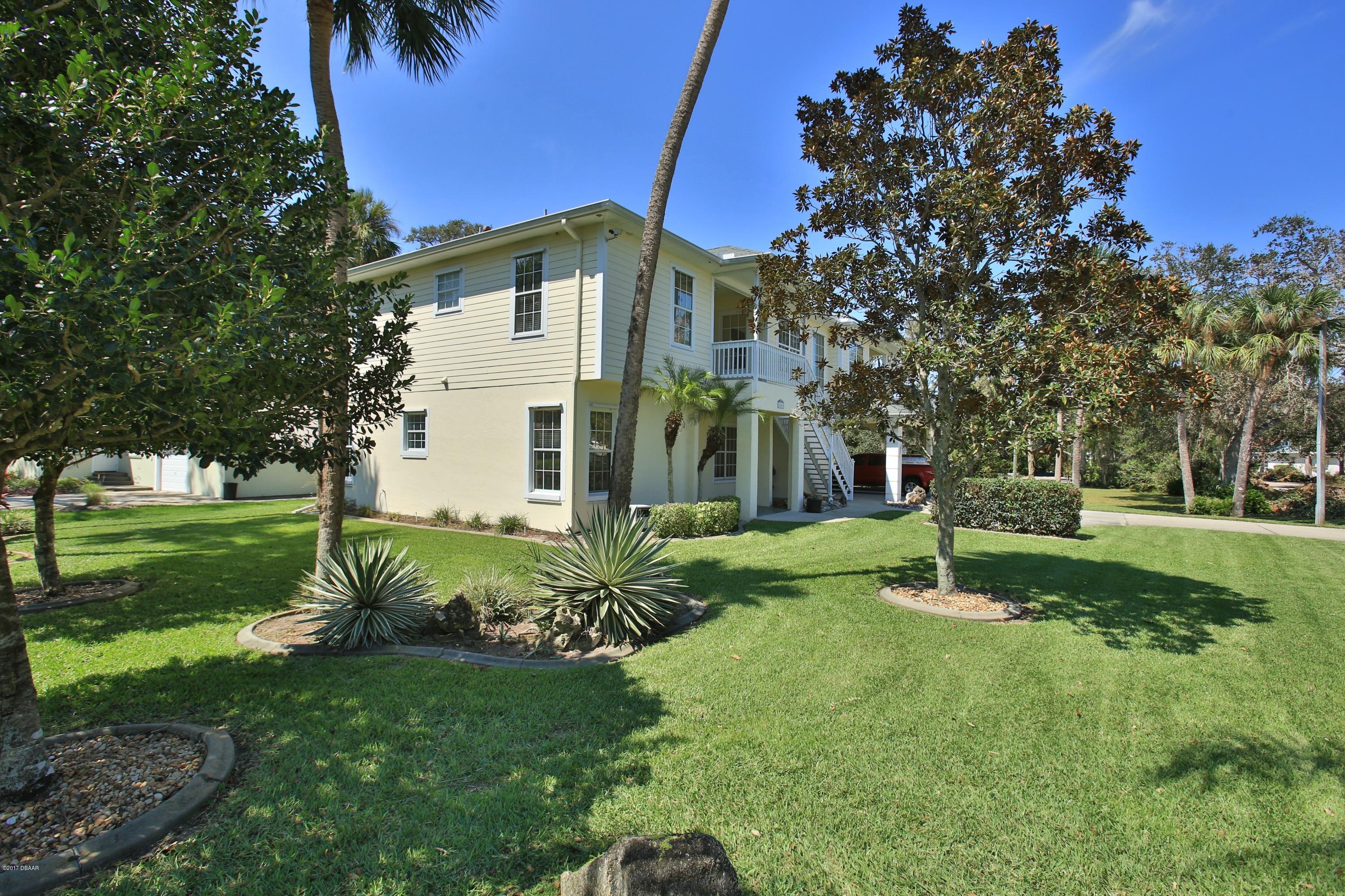 5880 Riverside Drive Port Orange, FL 32127 - Photo 29 of 31 South Side of Home