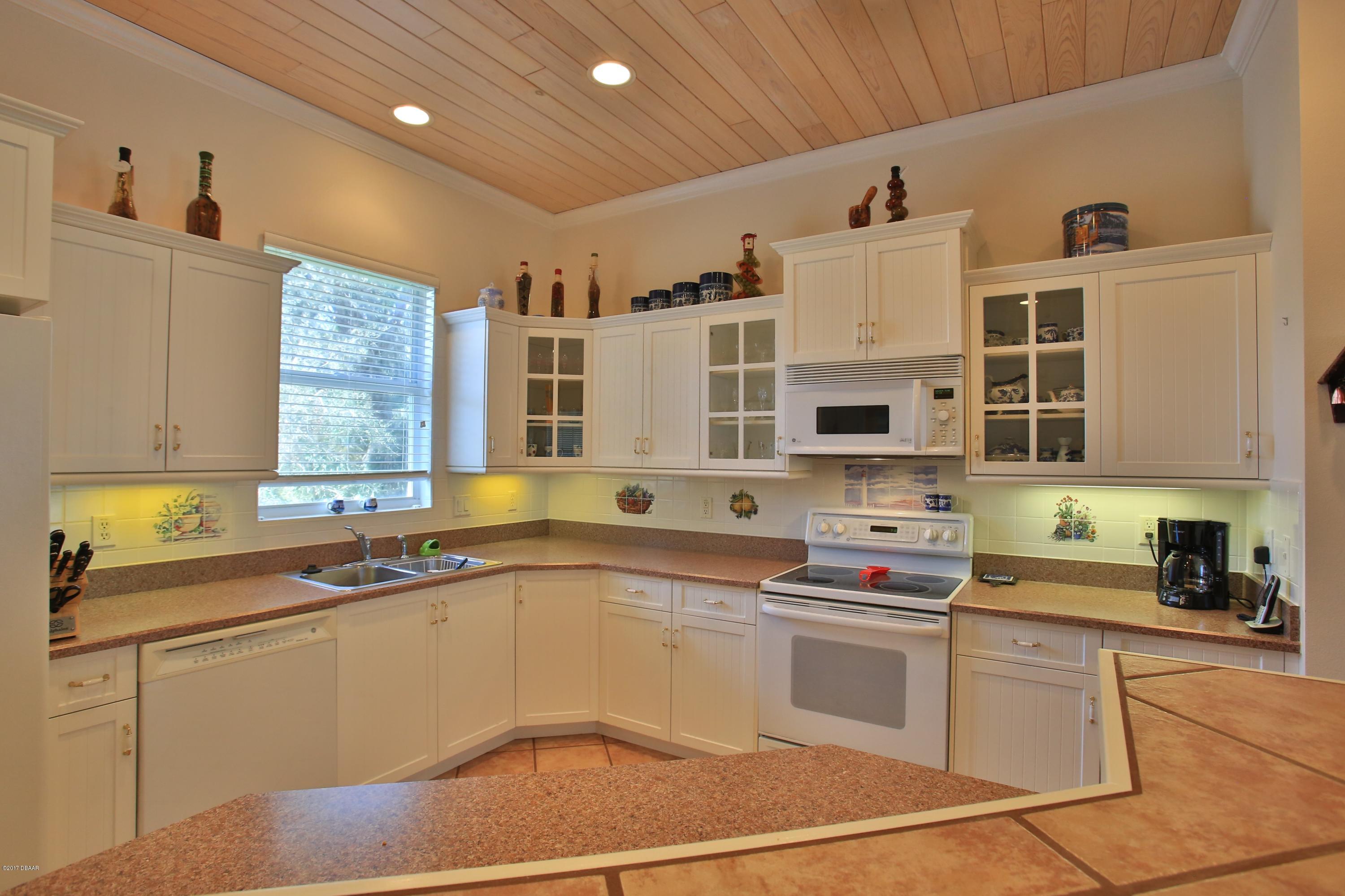 5880 Riverside Drive Port Orange, FL 32127 - Photo 6 of 31 Kitchen