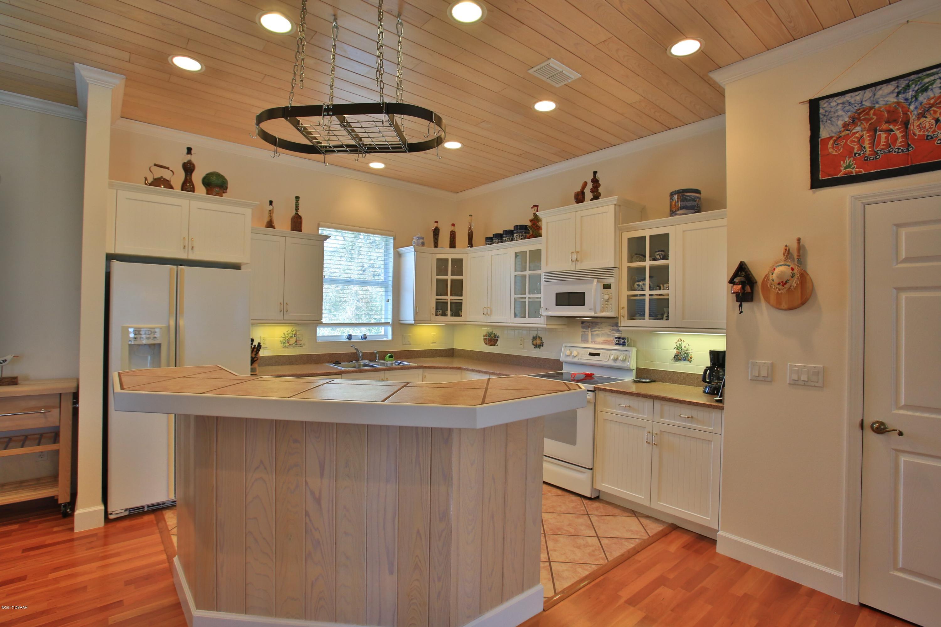 5880 Riverside Drive Port Orange, FL 32127 - Photo 8 of 31 Breakfast Bar