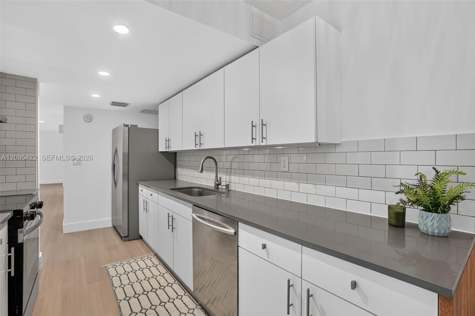 8825 Harding Avenue Surfside, FL 33154 - Photo 18 of 66 Gallery Image 18