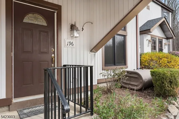 $389,000 | 11196 Dell Place, Stanhope, NJ 07874