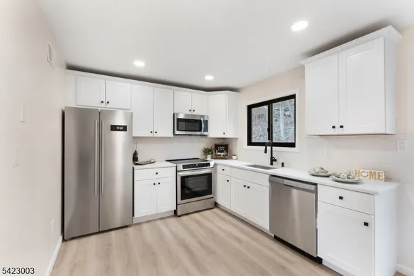 $389,000 | 11196 Dell Place, Stanhope, NJ 07874