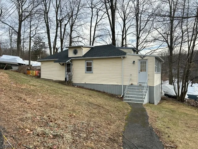 $2,400 | 19 Windemere Avenue, Mount Arlington, NJ 07856