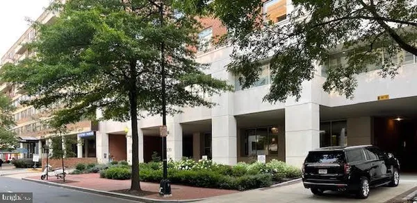 $3,100 | 1230 23rd Street Northwest, Unit 502, Washington, DC 20037