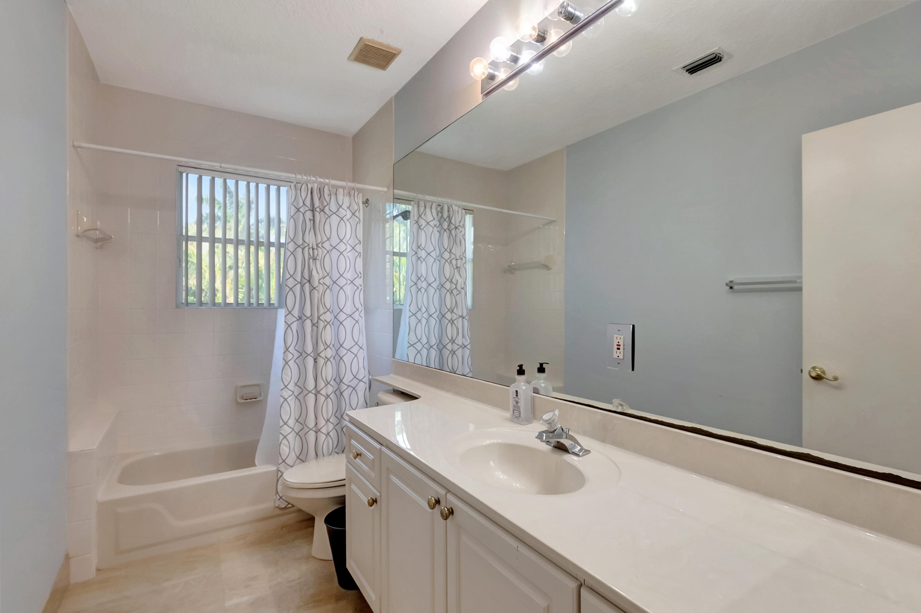 11380 Sea Grass Circle Boca Raton, FL 33498 - Photo 40 of 81 DSC_7430