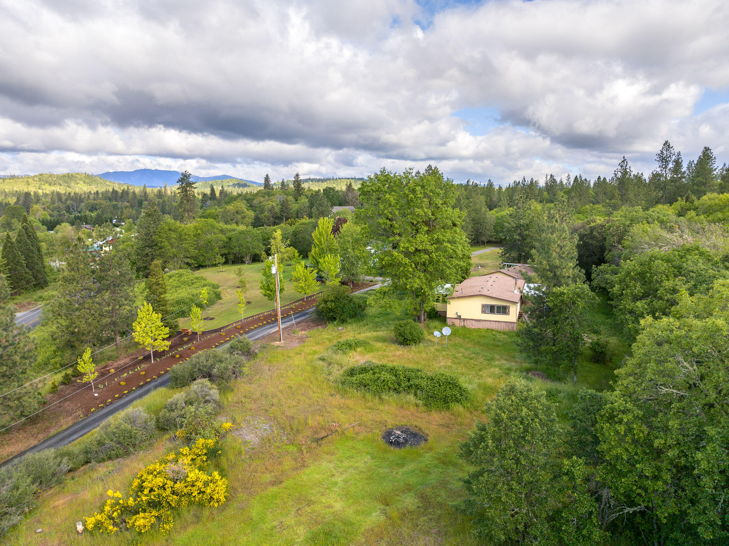 4822 Upper River Road Grants Pass, OR 97526 - Photo 22 of 24 4822UpperRiverRd-009