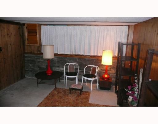 219 1/2 Freeport Road Butler, PA 16002 - Photo 11 of 16 Den/Family/Great Room. Game room or TV room has a great spot for your big screen TV to watch those Steeler games!