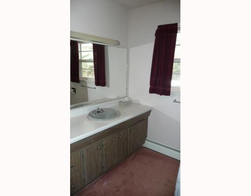 219 1/2 Freeport Road Butler, PA 16002 - Photo 16 of 16 Master Bath/Spa.