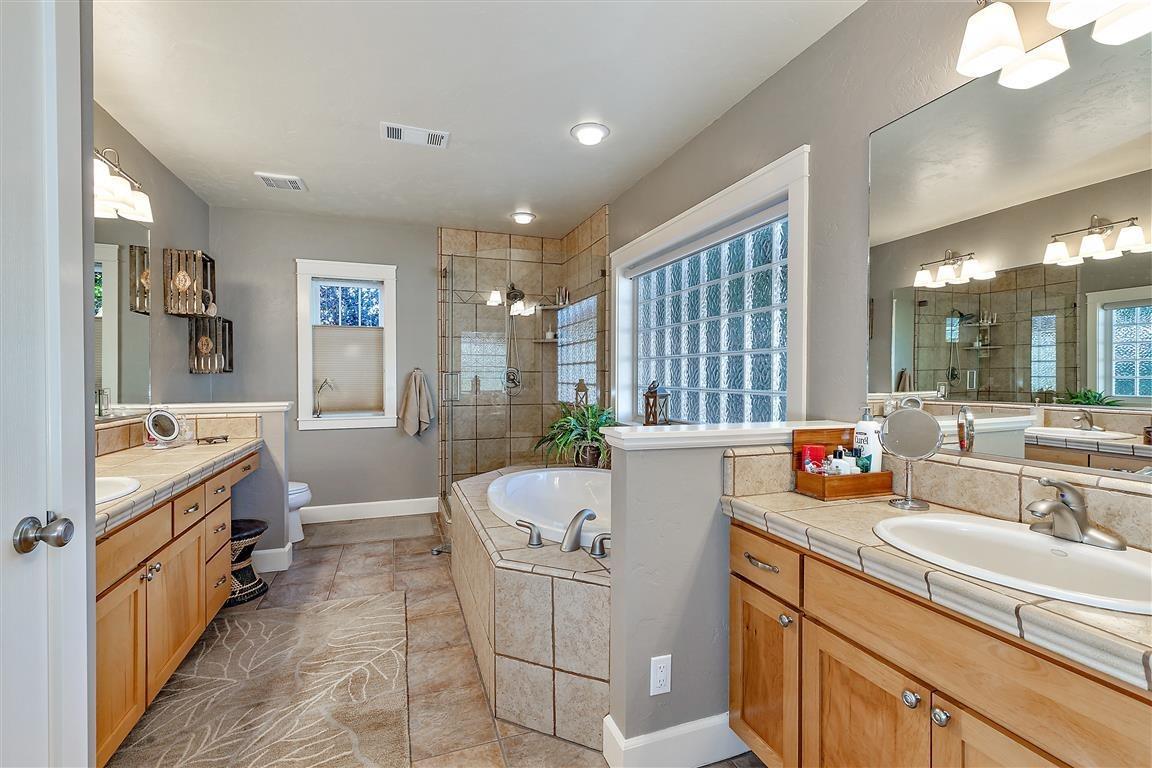 1096 Pumpkin Ridge Eagle Point, OR 97524 - Photo 25 of 35 Additional Photo