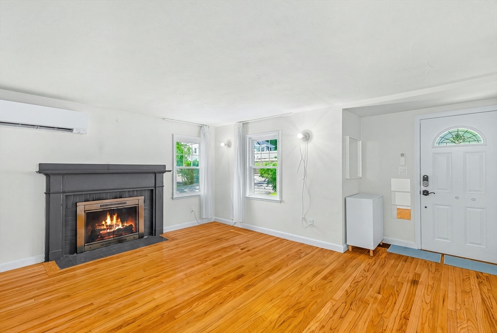 567 Poplar Street Boston, MA 02131 - Photo 6 of 42